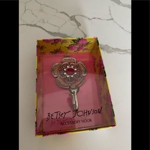 BETSY Johnson accessory!